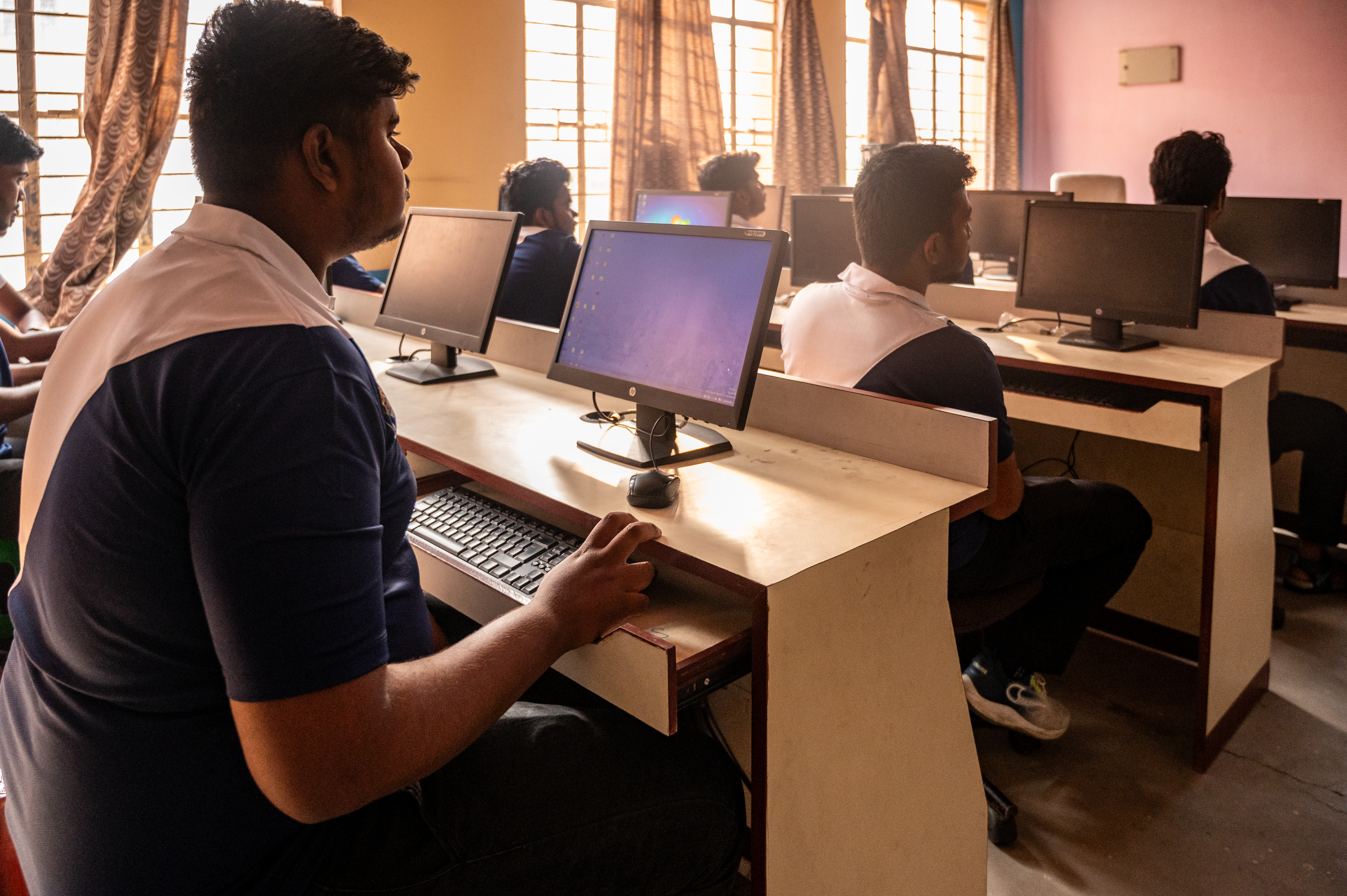 Student working in the computer science laboratory